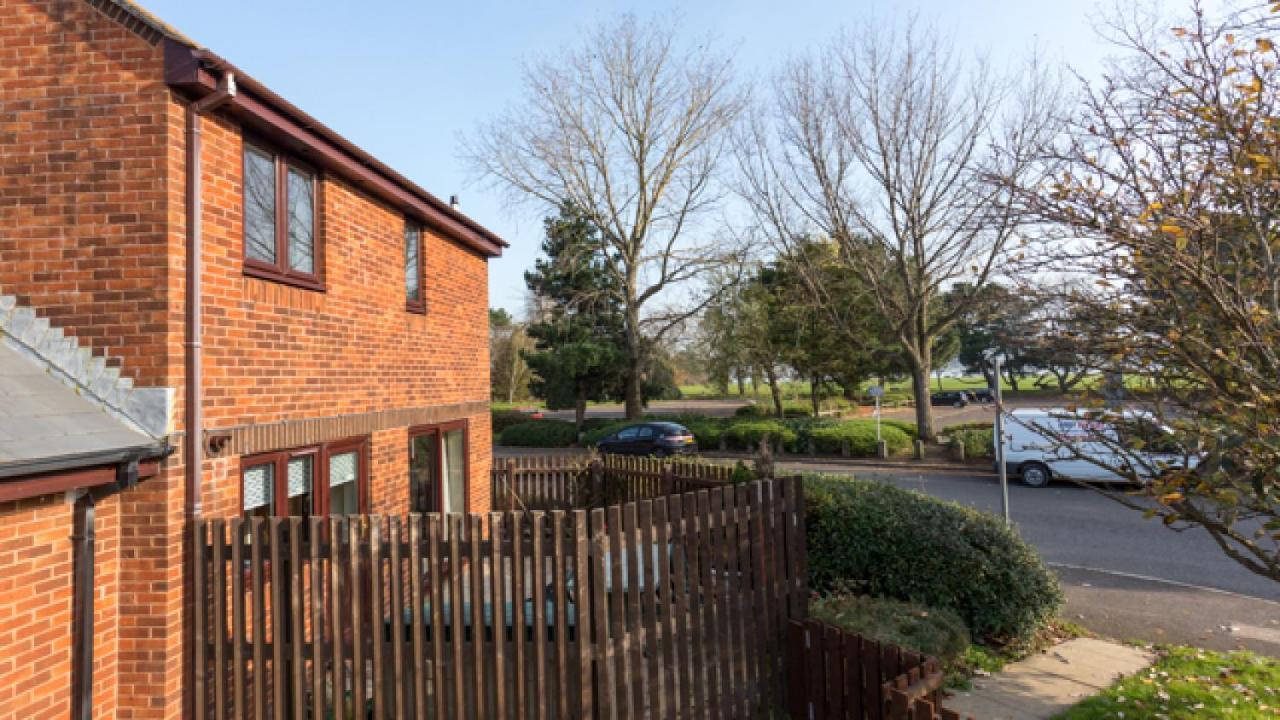 Fantasea Villa Poole Bagian luar foto