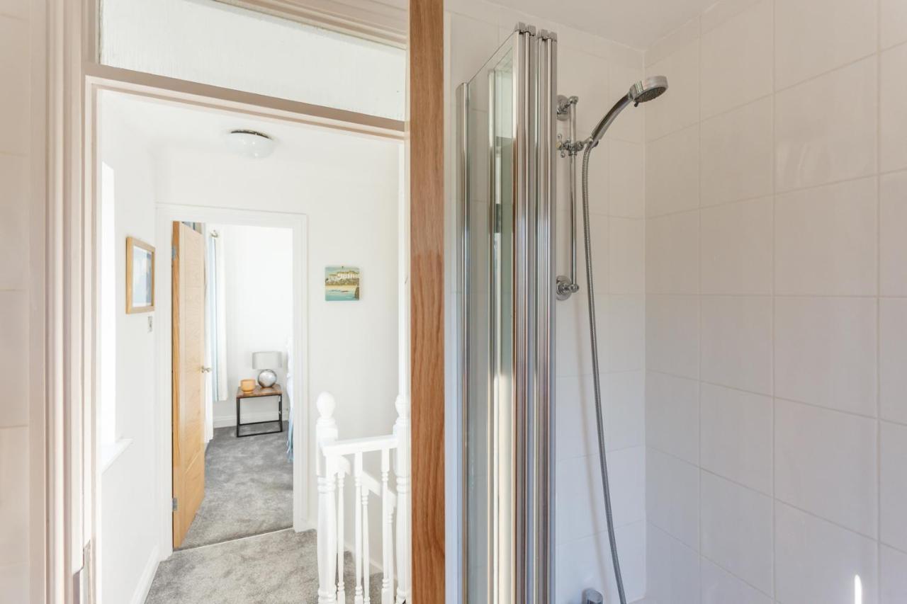 Fantasea Villa Poole Bagian luar foto